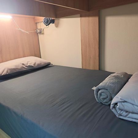 Panda Lodge Home Stay Бангкок Экстерьер фото