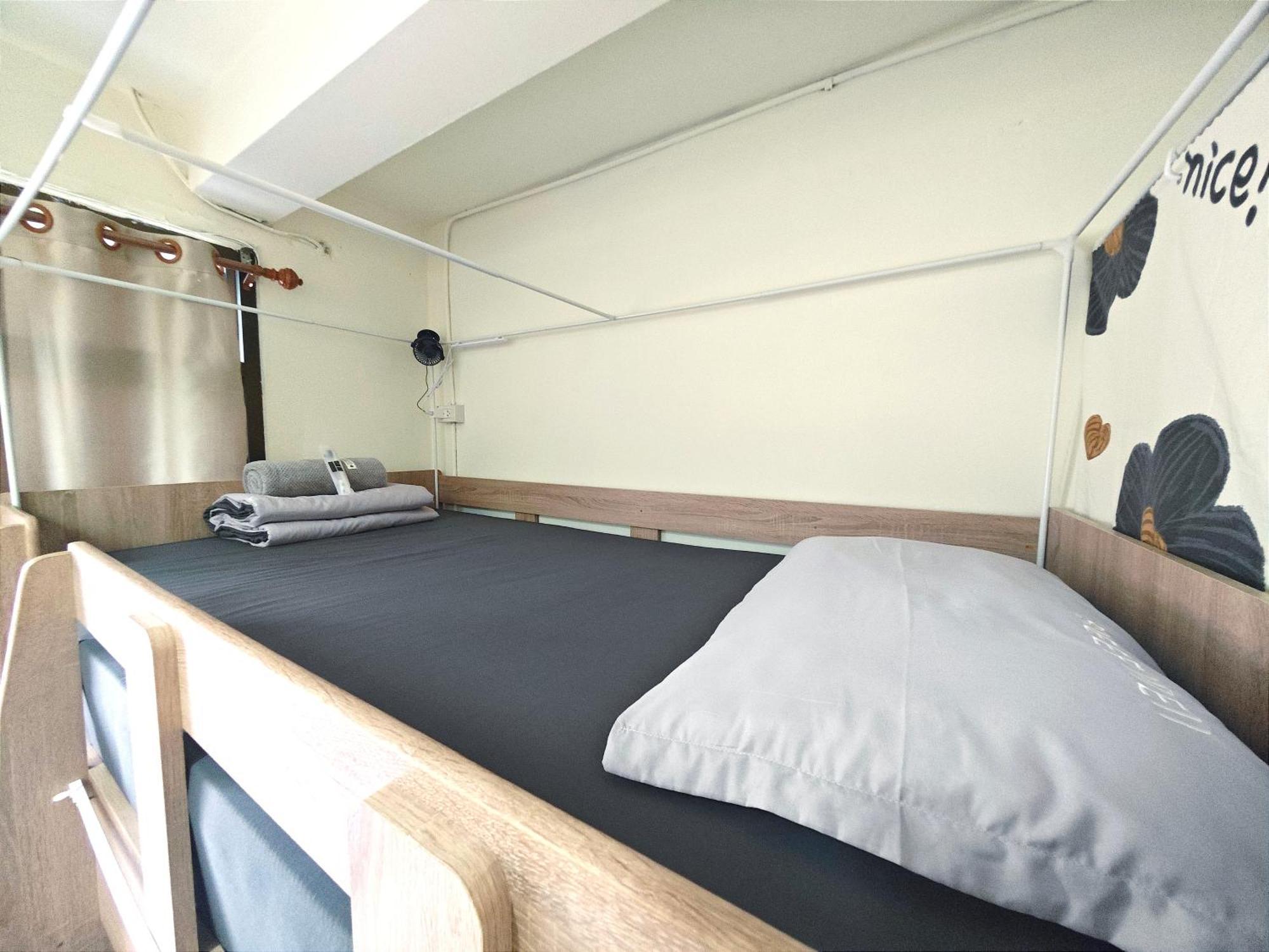 Panda Lodge Home Stay Бангкок Экстерьер фото